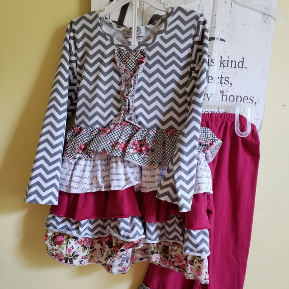 Botique matching Set - Picture 1 of 3